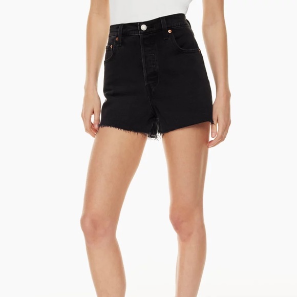 Levi's Ribcage High-Waisted Shorts in Black Lake (Aritzia) - Picture 3 of 7